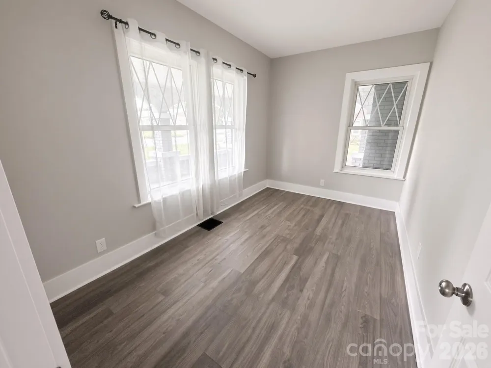 2709 Main Avenue Newton, NC 28658
