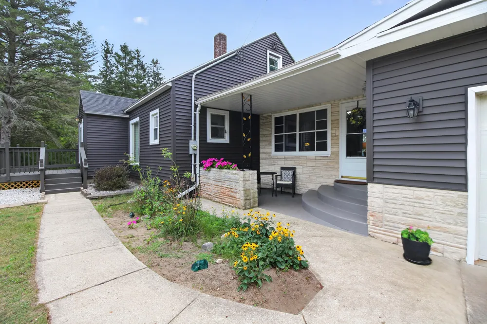 5513 Caberfae Highway Manistee, MI 49660