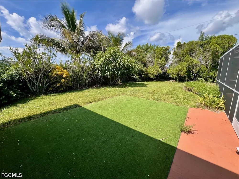 SW 9th Place Cape Coral, FL 33914