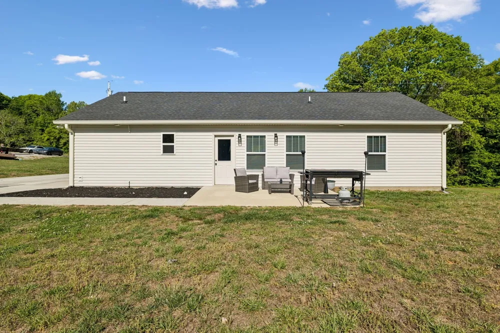 300 Still Point Rd Smithville, TN 37166
