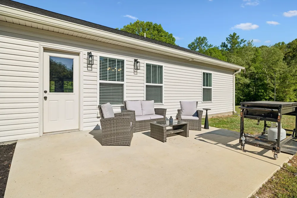 300 Still Point Rd Smithville, TN 37166