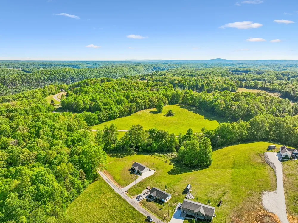 300 Still Point Rd Smithville, TN 37166
