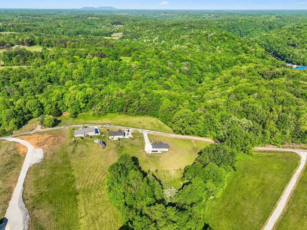 300 Still Point Rd Smithville, TN 37166