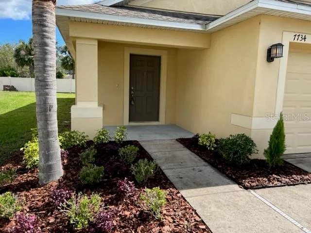 7734 MAROON PEAK DRIVE Ruskin, FL 33573