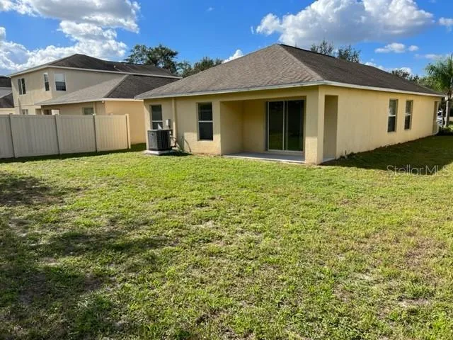 7734 MAROON PEAK DRIVE Ruskin, FL 33573