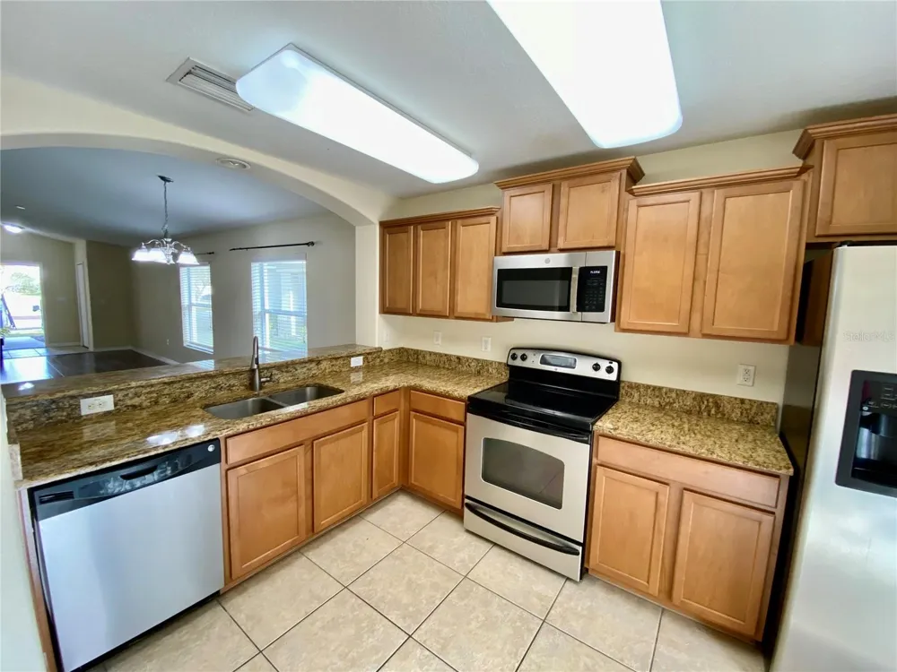 7734 MAROON PEAK DRIVE Ruskin, FL 33573
