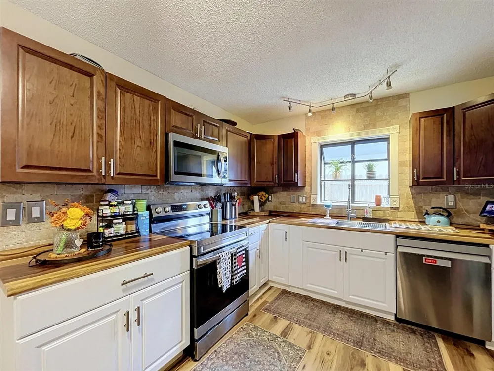 6250 CEDARBROOK DRIVE Pinellas Park, FL 33782