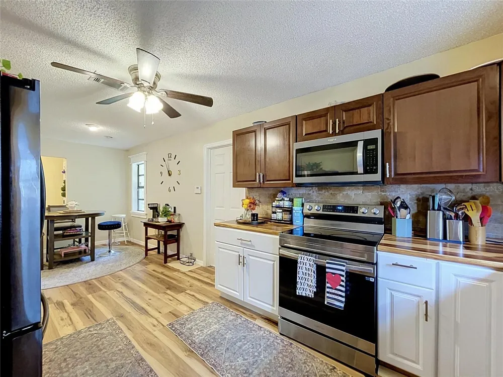 6250 CEDARBROOK DRIVE Pinellas Park, FL 33782