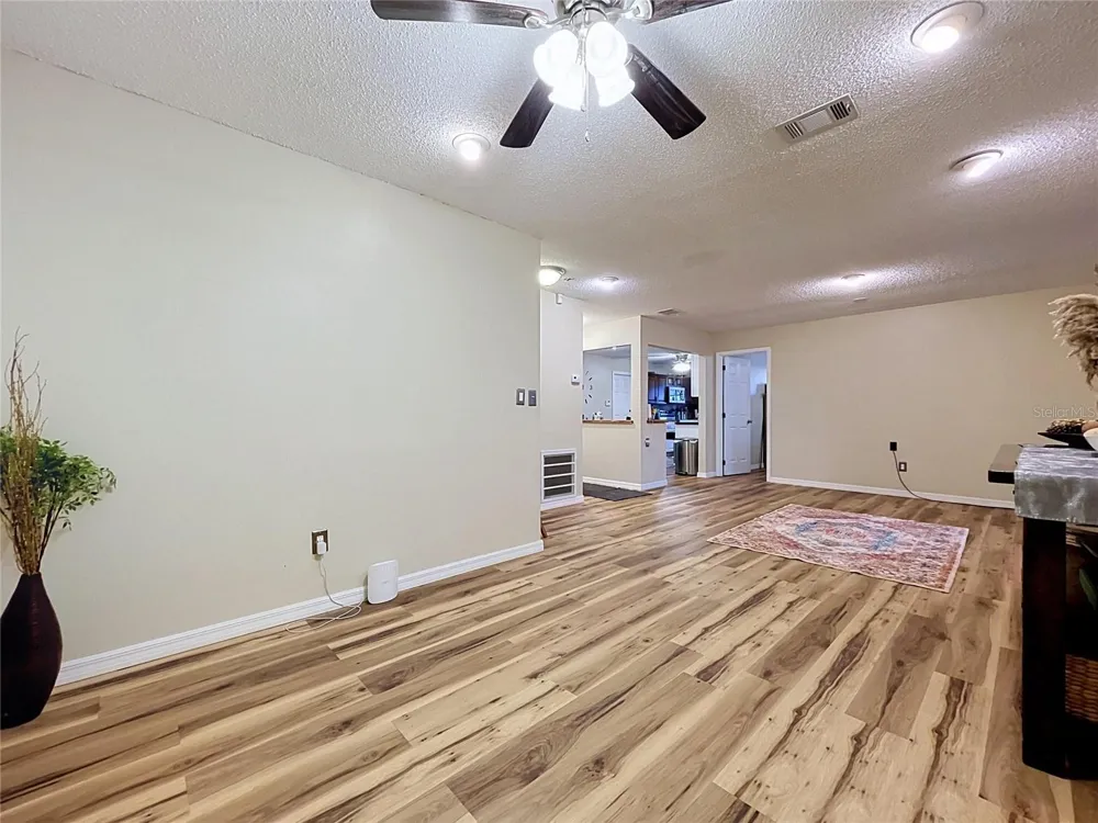 6250 CEDARBROOK DRIVE Pinellas Park, FL 33782