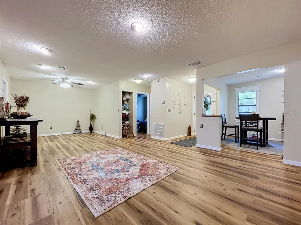 6250 CEDARBROOK DRIVE Pinellas Park, FL 33782