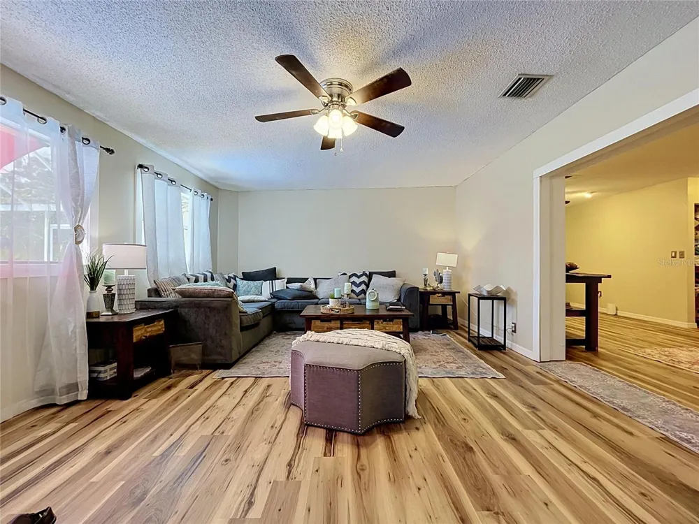 6250 CEDARBROOK DRIVE Pinellas Park, FL 33782