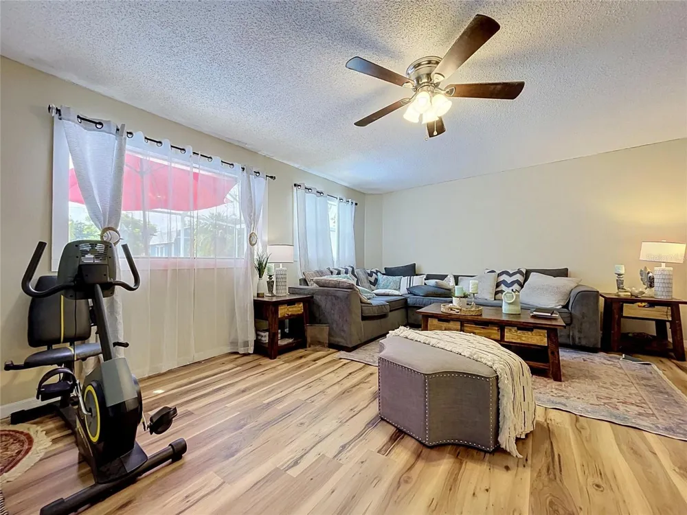6250 CEDARBROOK DRIVE Pinellas Park, FL 33782