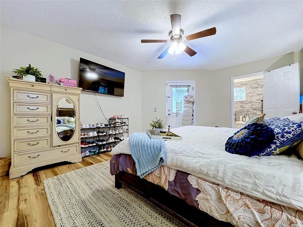 6250 CEDARBROOK DRIVE Pinellas Park, FL 33782