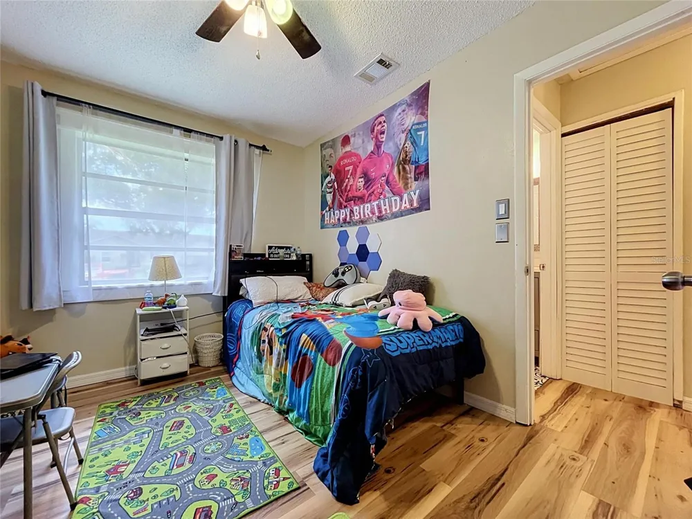 6250 CEDARBROOK DRIVE Pinellas Park, FL 33782