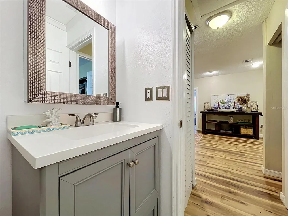 6250 CEDARBROOK DRIVE Pinellas Park, FL 33782