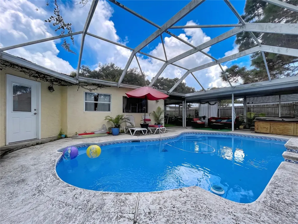 6250 CEDARBROOK DRIVE Pinellas Park, FL 33782