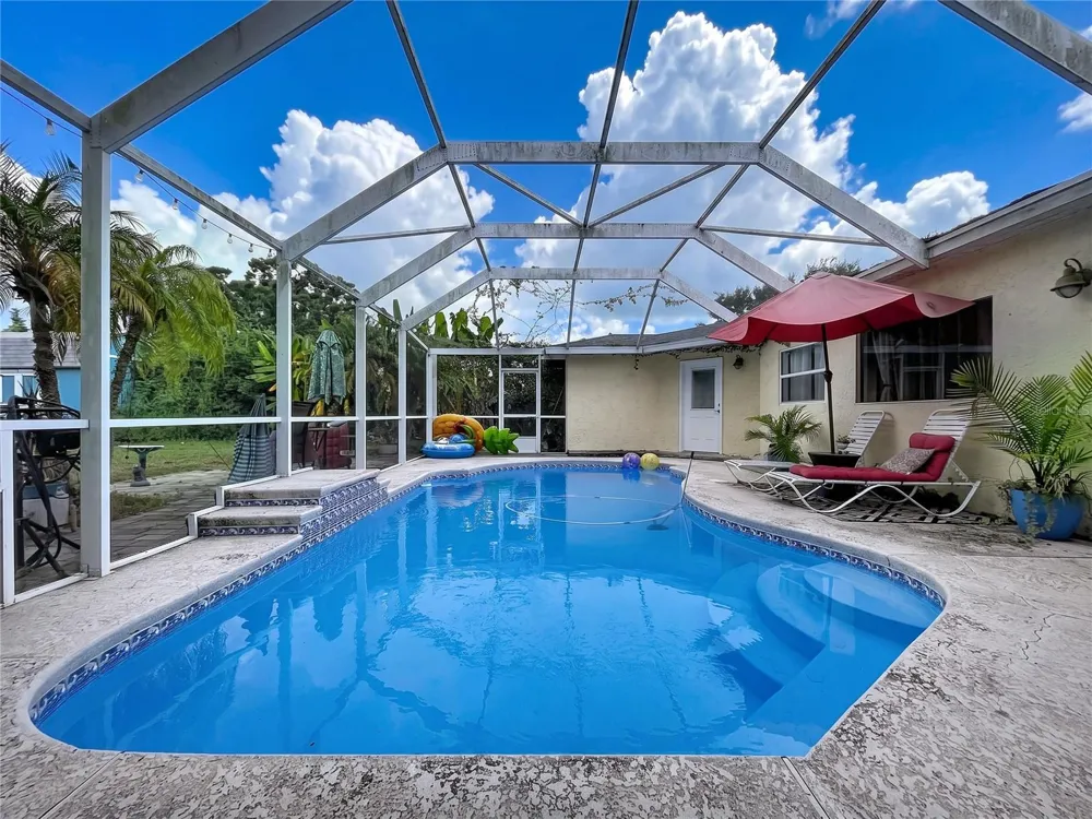 6250 CEDARBROOK DRIVE Pinellas Park, FL 33782