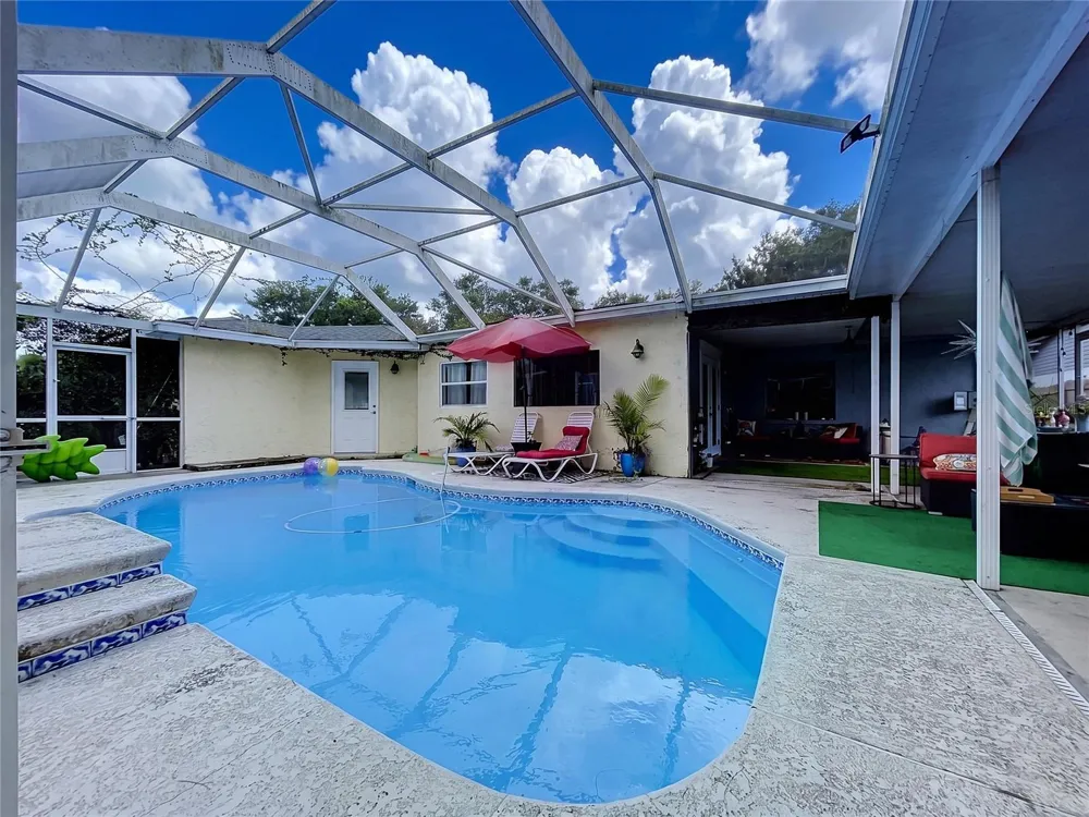 6250 CEDARBROOK DRIVE Pinellas Park, FL 33782