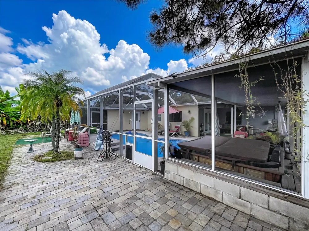 6250 CEDARBROOK DRIVE Pinellas Park, FL 33782