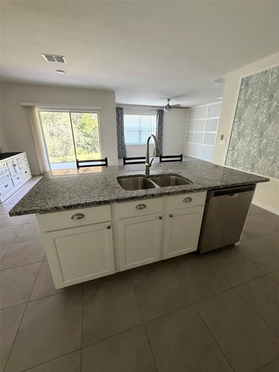 801 BAYLOR DRIVE Deltona, FL 32725