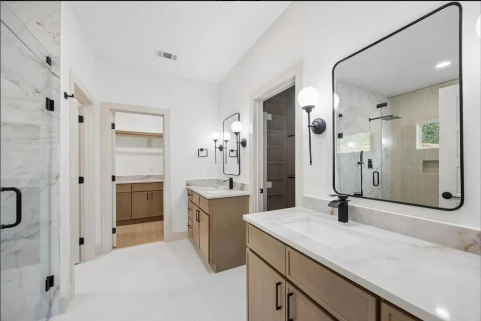 546 Roberts Run Sherman, TX 75092