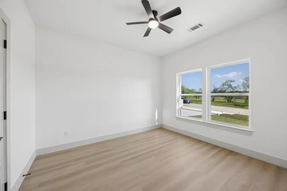 546 Roberts Run Sherman, TX 75092