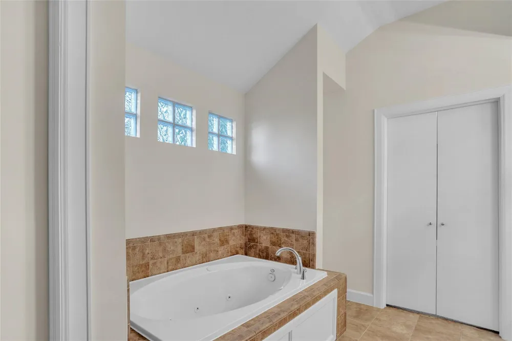 919 E 36th Street Houston, TX 77022