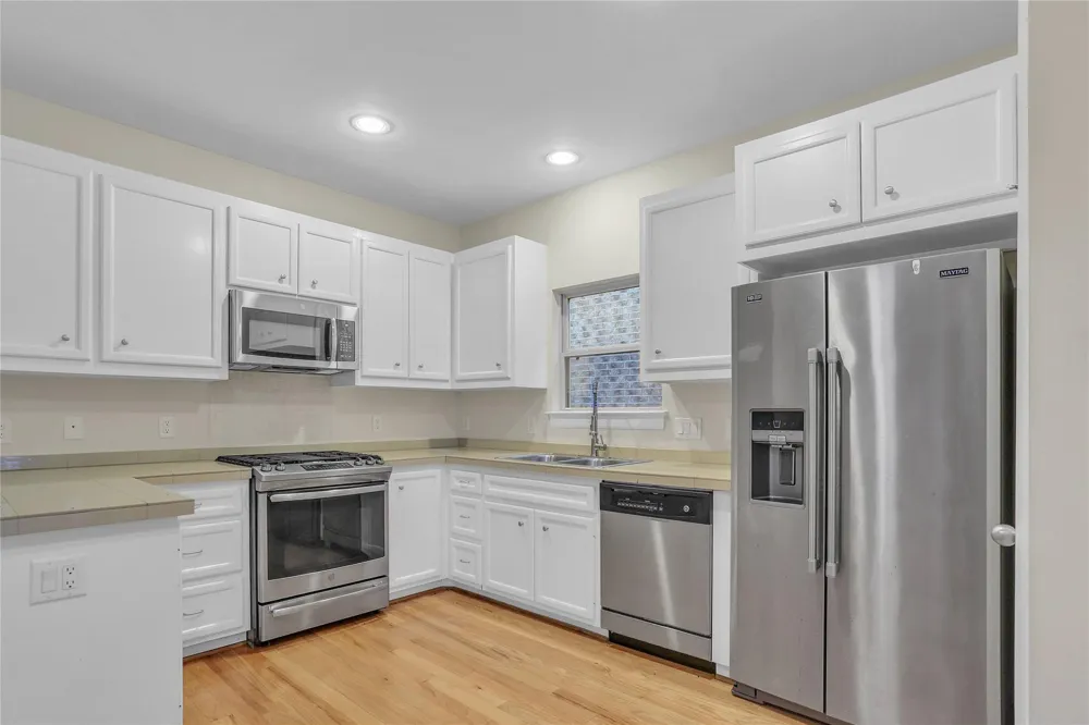 919 E 36th Street Houston, TX 77022