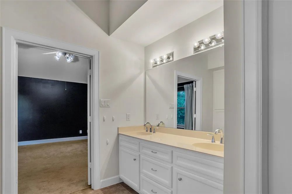919 E 36th Street Houston, TX 77022