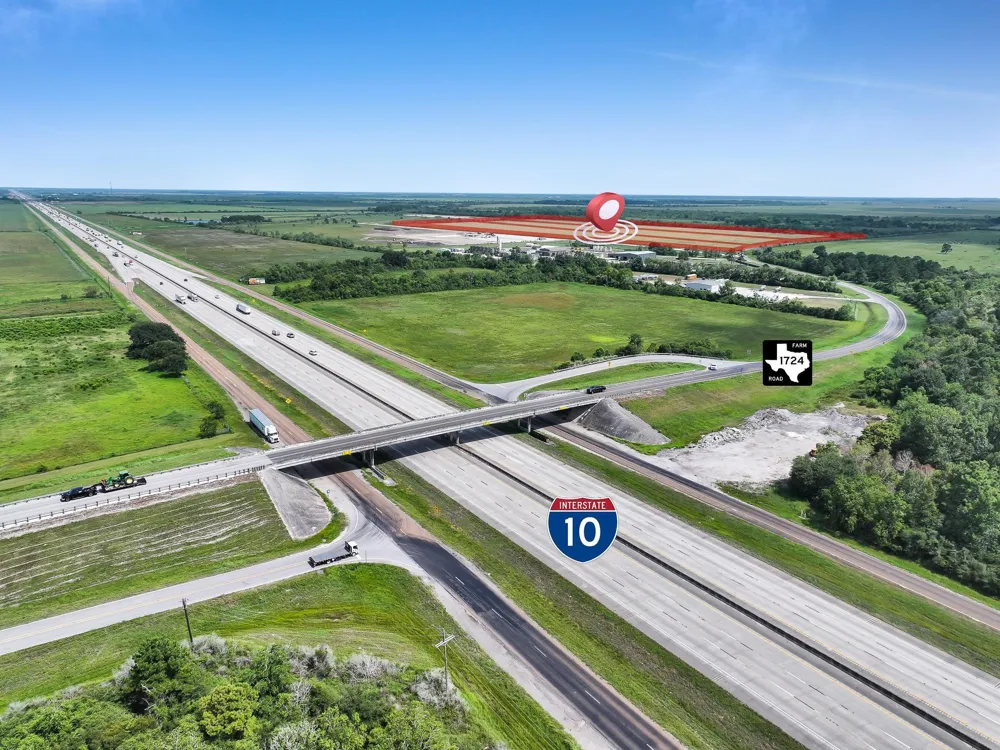 3 S Fm-1724 Anahuac, TX 77514