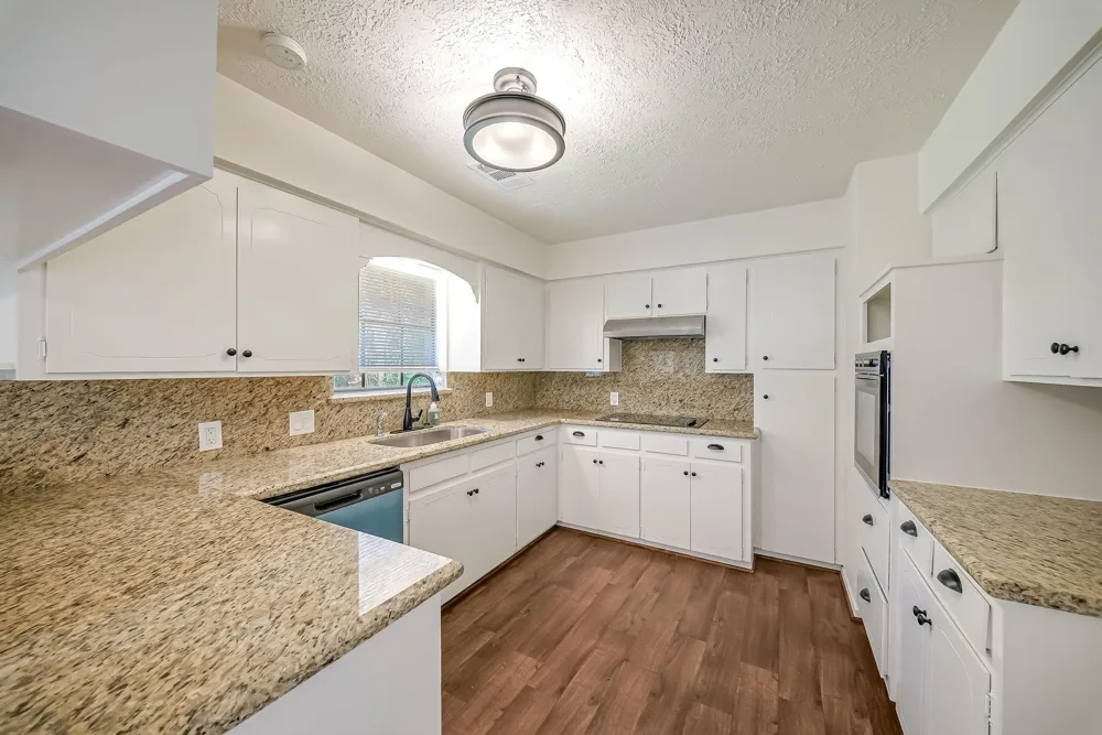 1410 Parkside Drive Pasadena, TX 77502