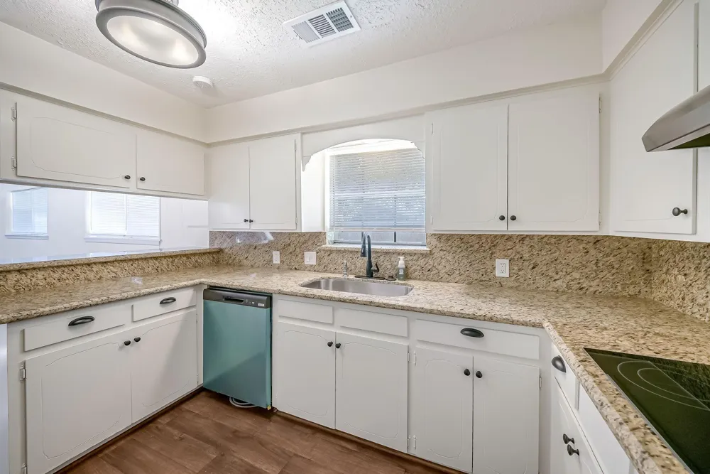 1410 Parkside Drive Pasadena, TX 77502