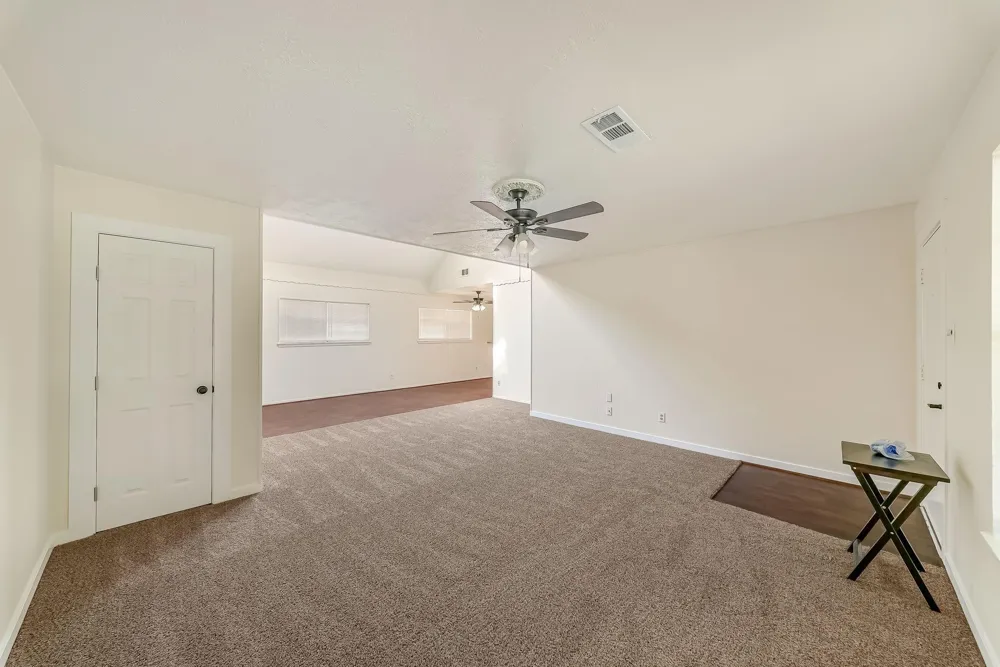 1410 Parkside Drive Pasadena, TX 77502