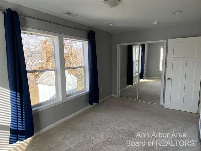 407 Harris Street Saline, MI 48176