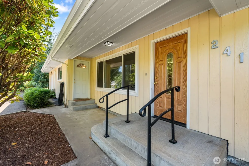 241 Buland Drive Castle Rock, WA 98611