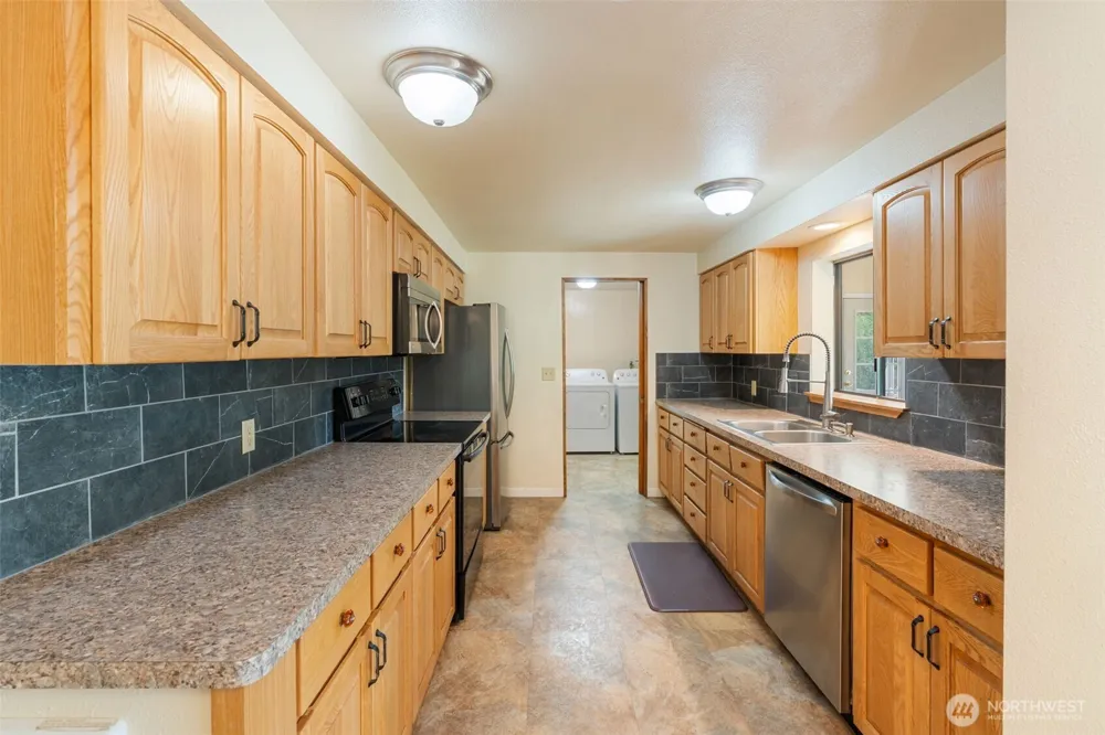 241 Buland Drive Castle Rock, WA 98611