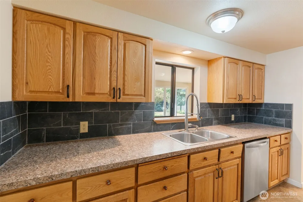 241 Buland Drive Castle Rock, WA 98611