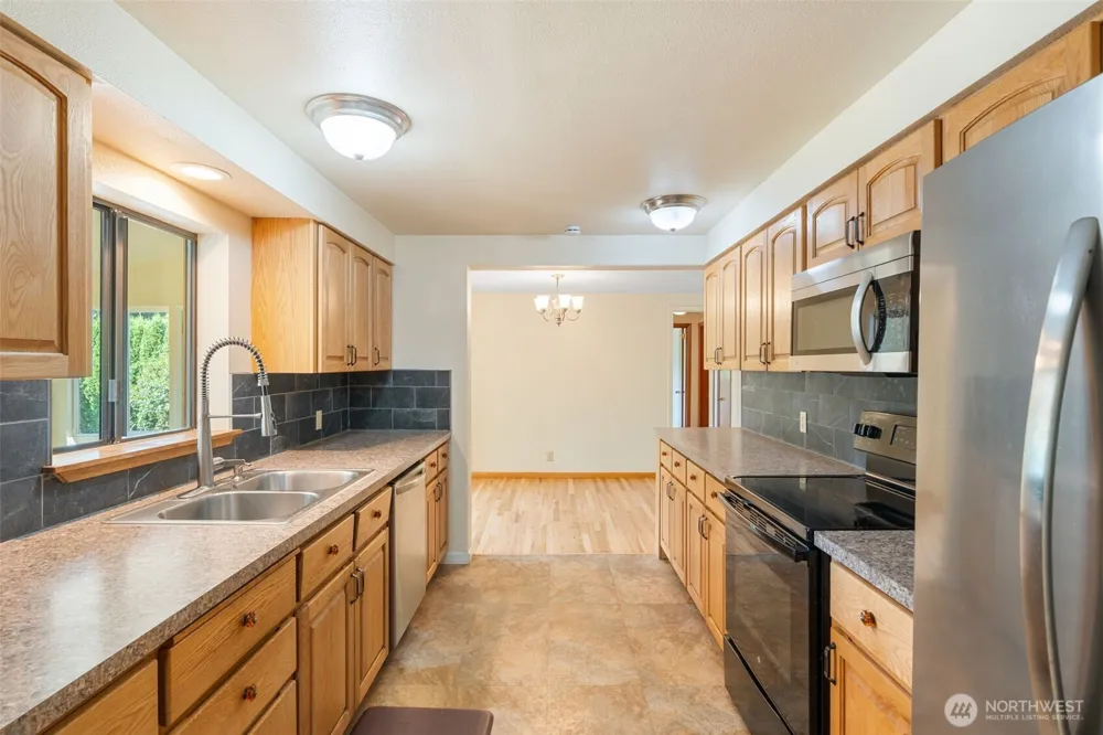 241 Buland Drive Castle Rock, WA 98611