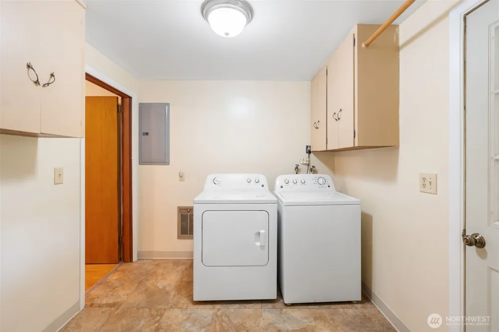 241 Buland Drive Castle Rock, WA 98611