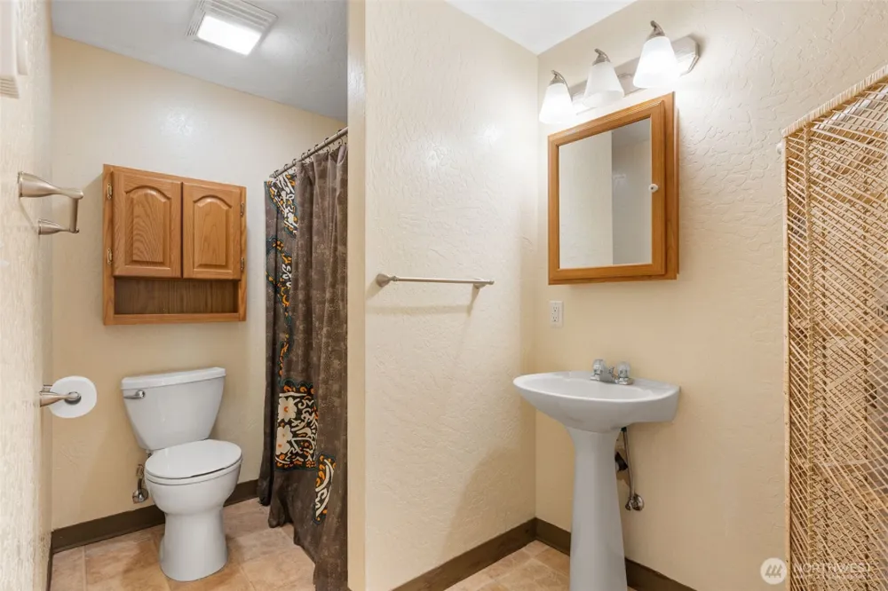 241 Buland Drive Castle Rock, WA 98611