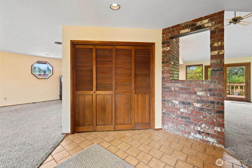 252 View Ridge Drive Port Angeles, WA 98362