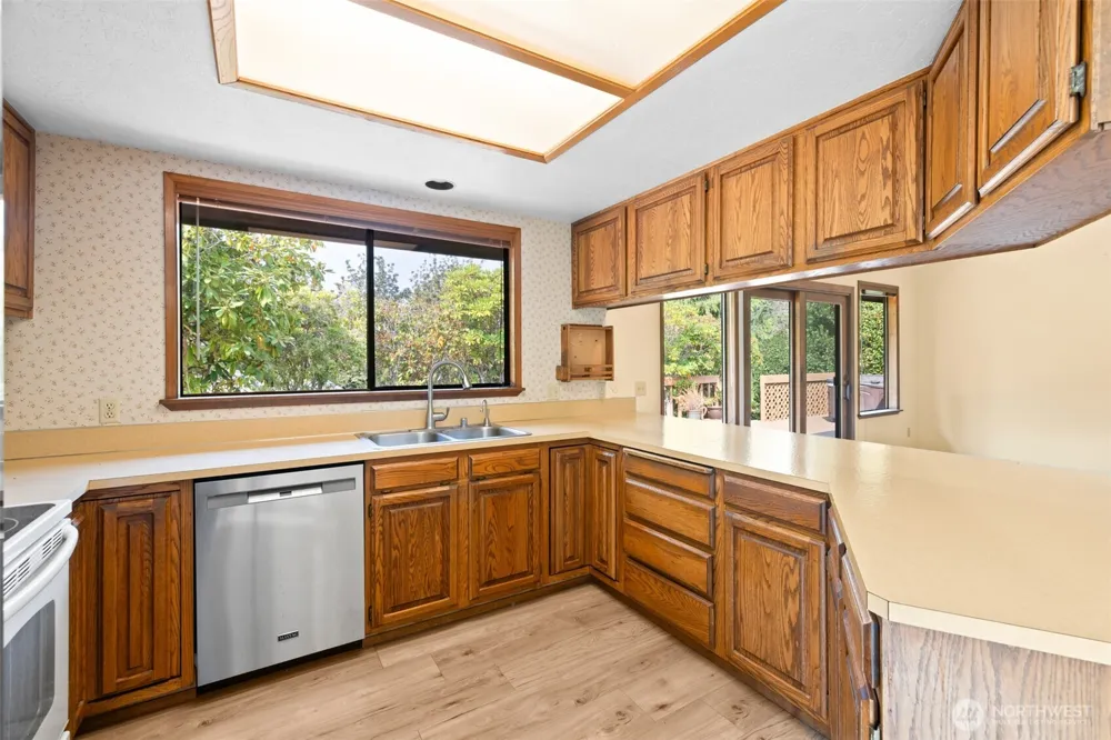 252 View Ridge Drive Port Angeles, WA 98362