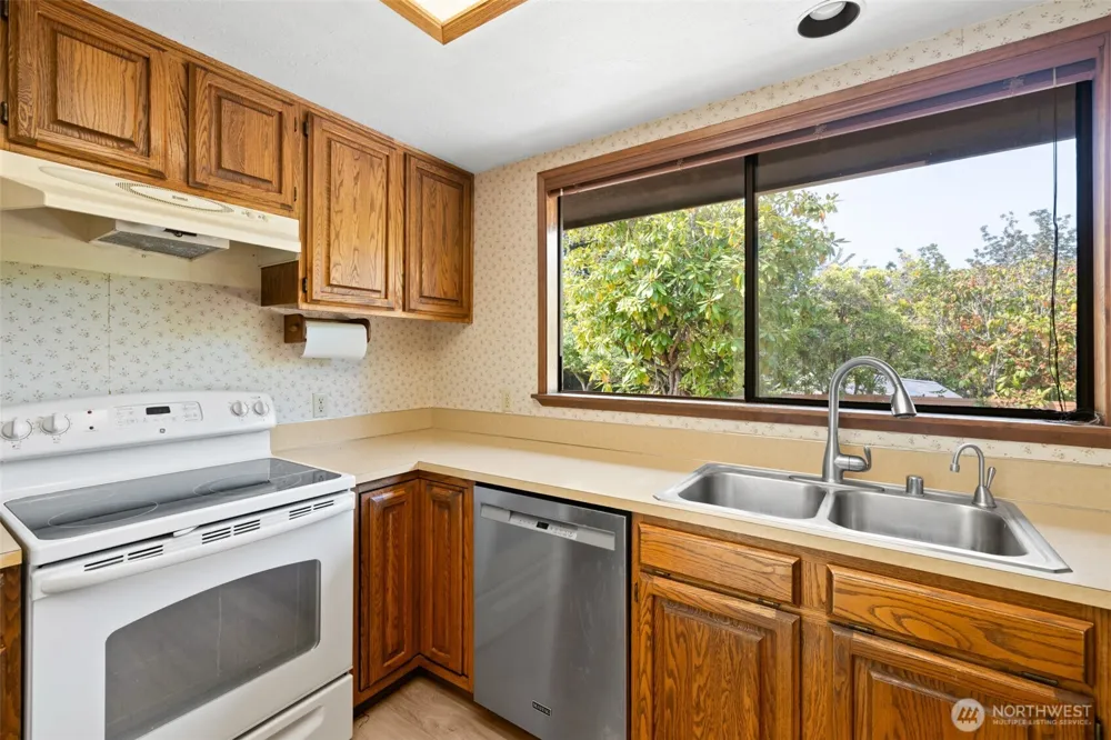 252 View Ridge Drive Port Angeles, WA 98362