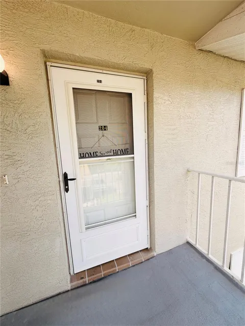 1435 MILLSTREAM LANE #204