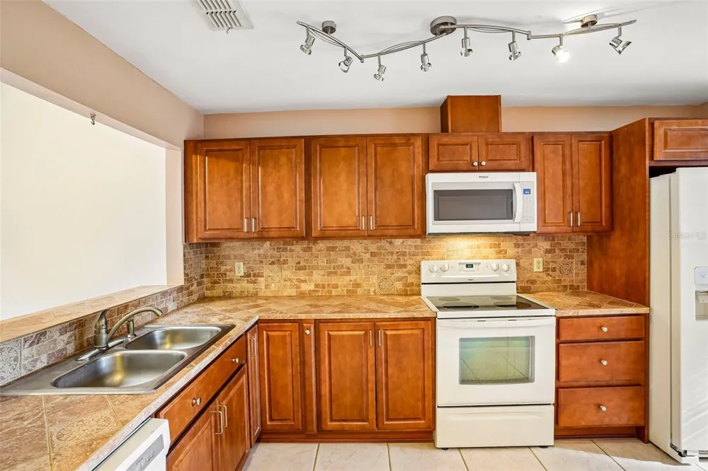 170 HILL STREET Casselberry, FL 32707