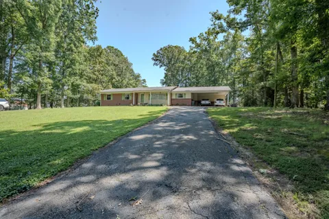 311 Gale Ln