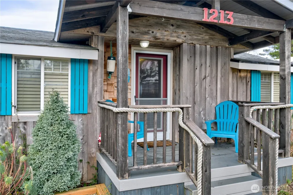1213 269th Place Ocean Park, WA 98640