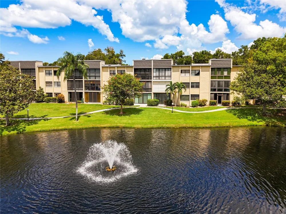 14130 ROSEMARY LANE #3215 Largo, FL 33774