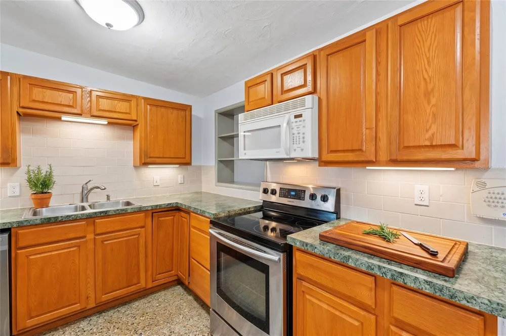 9374 84TH STREET Seminole, FL 33777