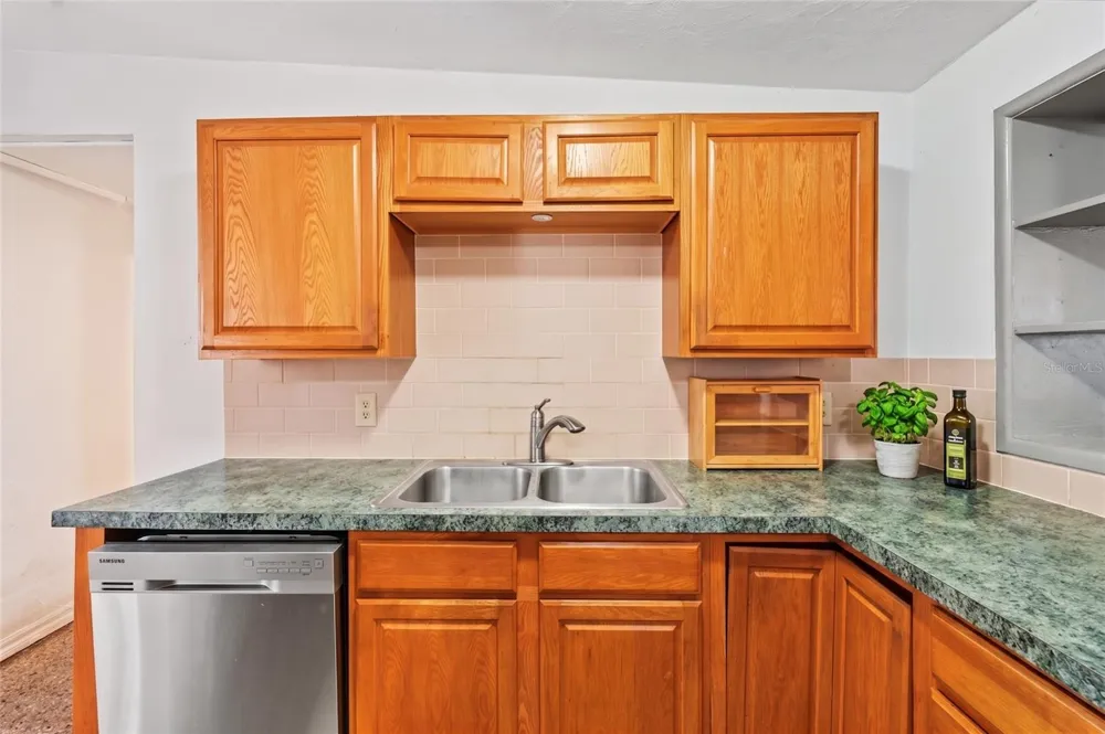 9374 84TH STREET Seminole, FL 33777